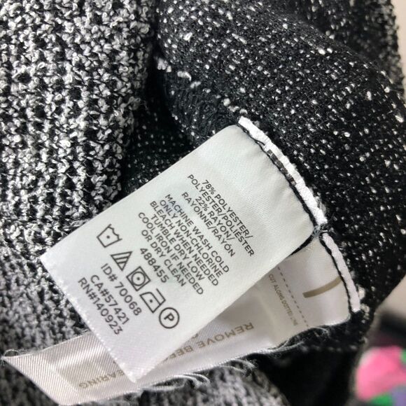 Lou & Grey Women's Long Sleeve V Neck Knit Shift Dress Solid Gray Size Small - Picture 5 of 5